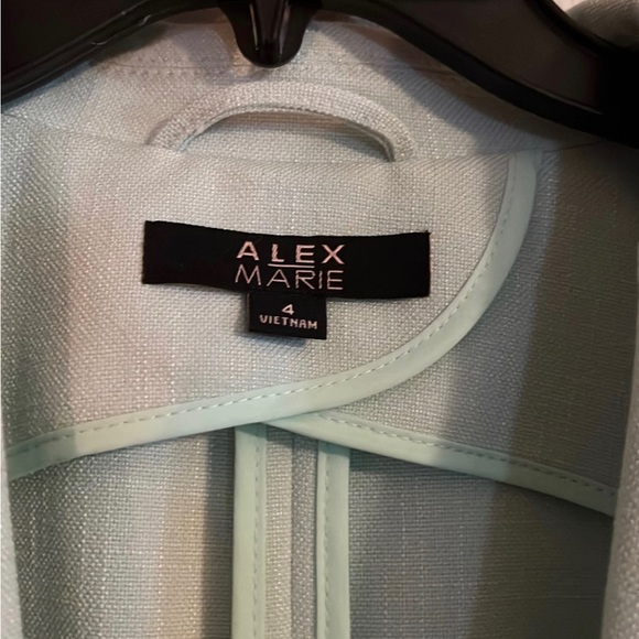 Alex Marie Blazer size 4, NWT, Spring Bloom, mint green, great for spring! - Picture 3 of 5